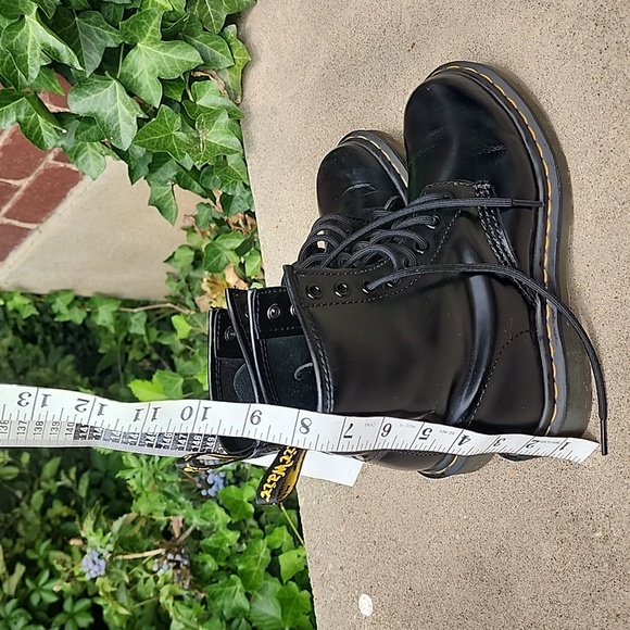 Dr Marten Black Leather Lace-Up Boots - Picture 6 of 12